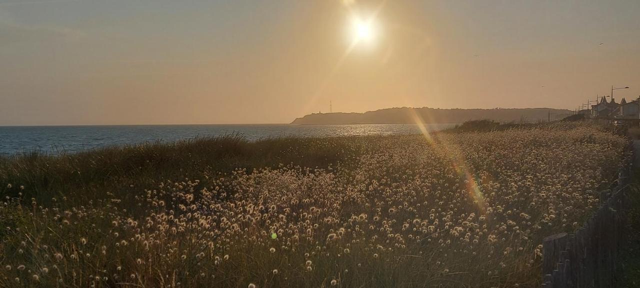 Le Balcon De Jersey - Face A La Mer Saint-Jean-de-la-Rivière Esterno foto